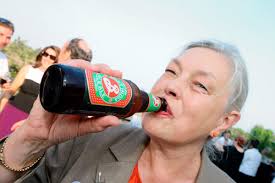 CNG's 'Women of Distinction' gala makes a big splash at the NY Aquarium •  Brooklyn Paper