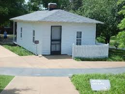 elvis presley birthplace museum elvis presley tupelo elvis elvis presley birthplace museum