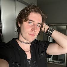 Austin James Wolff (@austinjameswolff) • Threads, Say more