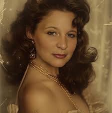 Rayna Bear's Instagram, Twitter & Facebook