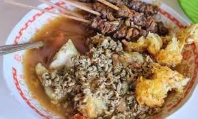 Meski begitu, masih banyak orang yang menghindari buah alpukat karena kandungan lemaknya. Domigado Kuliner Legend Sidoarjo Lontong Kupang