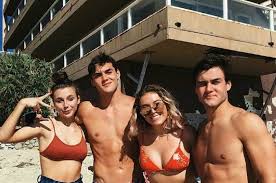 Pinterest Saladwhales Friend Photos Emma Chamberlain Dollan Twins