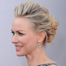 To get the look, curl your hair using a large barrel curling tong. Red Carpet Hair Top 15 Red Carpet Hairstyles Beauty Crew