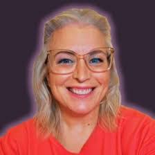 Holly Berube's Instagram, Twitter & Facebook