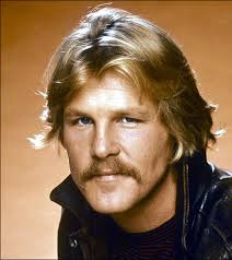 He was once declared the ”Sexiest Man Alive”, but these days this legendary  actor is practically unrecognizable. This year he turned 82 and you better  sit before seeing this icon now... Check