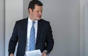 Pierre maudet est un animal politique, il a fait une campagne solide; Pierre Maudet Temporarily Loses The Keys To His Department Rts Ch