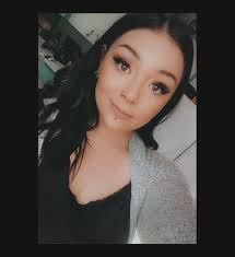 Introduction of a makeup artist from Alberta, Canada