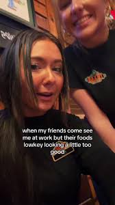 Enticing Food Moments at Work with Friends