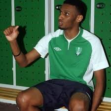 مهند أحمد مرزوق أبو ردية عسيري، لاعب كرة قدم سعودي وهو المهاجم الأول لنادي الأهلي السعودي من مواليد محافظة محايل في منطقة عسير السعودية، تنقلّ بين عددٍ من النوادي المحلية السعودية أولها نادي الشهيد. Ù…Ù‡Ù†Ø¯ Ø¹Ø³ÙŠØ±ÙŠ Aseri41 Twitter