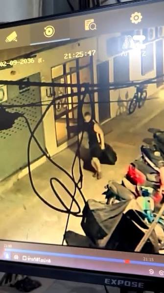An Australian man has been charged with murdering a 17-year-old Thai girl  after her body was found stuffed inside a suitcase near a railway line in  Pattaya. Police say the suspect Simon