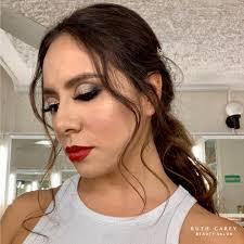 Ruth Becerril's Instagram, Twitter & Facebook