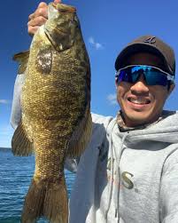 I can't comprehend how big this fish is… an 8 pound 1 ounce smallmouth