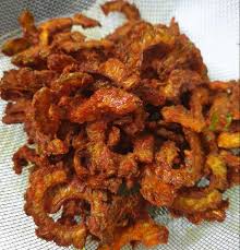Peria katak mungkin suatu sayuran yang jarang didengari dalam kehidupan seharian namun ianya adalah satu sayuran yang memiliki pelbagai khasiat untuk kesihatan manusia. Resipi Peria Goreng Simple Je Tapi Sedap Nak Lebih Crispy Tahan Lama Wajib Buat Tip Ini Mudah Keluarga