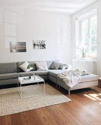 Das Sofa Ruft Aber Es Muss Noch Eine Stunde Warten Jetzt Heisst Es Erstmal Insta Live Mit Meinfeenstaub Danach Lasse Ich Mich Weich Wohnen Sofa Wohnzimmer