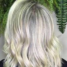 Mais pour qu'ils restent brillants, rien ne. Coloration Des Cheveux Blancs Avec Des Meches Wella Professionals