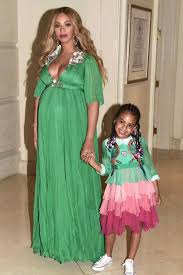Beyonce zeigt erstmals ihr hochzeitskleid dafür konnte er mit der staffel wieder den sieg feiern. Umstandsmode An Beyonce Knowles Gala De