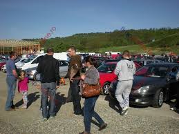 Comunicat de ax perpetuum impex s.r.l. AglomeraÅ£ie In Targul Auto De La Livezile Proprietarii Schimba Intre Ei Rablele DezinteresaÅ£i De Tichete