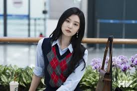 Kim Ji Won Considers New Role as Korea's First Female Detective in Drama ' DETECTIVE PARK MI OK'