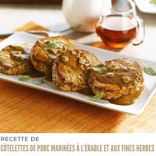 Dans Un Bol A Melanger Combiner Le Fond De Bœuf La Moutarde De Dijon Le Sirop D Erable L Ail La Sauge Et Le Poivre Jusqu A Ce Que L