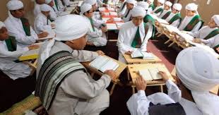 Ahhh….ahhh… dan tanpa aku sadari aku mengerang cukup keras dan kedengaran oleh mama. Nak Hantar Anak Ke Sekolah Tahfiz Ini Panduan Ibu Bapa Perlu Fahami Dulu