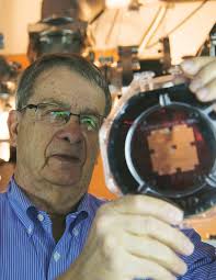 ExoplanEts, ExtratErrEstrial lifE, thE Moon and Mars