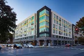 Designed to appeal to your sense of style and sophistication, linq midtown offers signature finishes, open spaces and abundant natural light. Eviva Midtown Serviced Housing Extended Stay Corporate Apartments More Key Housing Connections