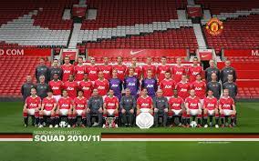 Manchester United 2010 11 Barclays Premier League Squad Wallpaper 2560x1600 16 10 Manchester United Manchester United Old Trafford Manchester United Team