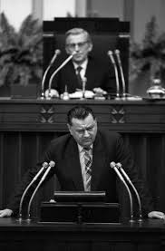 Prof. A. Dudek: wydarzenia z 4 czerwca 1992 r. były być może najgłębszym  kryzysem politycznym