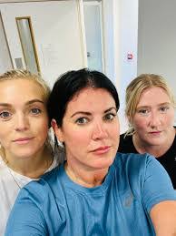 Robyn Lowry's Instagram, Twitter & Facebook