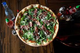 Arugula And Prosciutto Pizza Pizzanista In Downtown La Prosciutto Pizza Savoury Food Cheesy Recipes