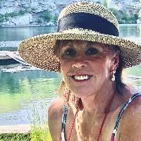 Denise Fitzgerald's Instagram, Twitter & Facebook