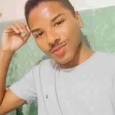 vem na minha GARUPA pra assistir o clipe que tá incrível! #GARUPA 🔥⛓ ph:  @ernnacost styling: @joaoribeiroo hair: @pedromoreiramake