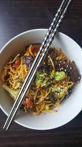 Homemade Beef Teriyaki With Yakisoba Noodles Garlic Broccoli And Rainbow Carrots Yakisoba Recipe Homemade Beef Food
