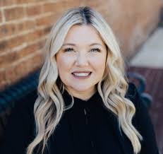 Iesha Roberts's Instagram, Twitter & Facebook