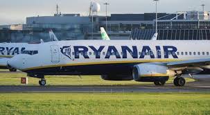 Parenti e amici delle vittime di un incidente aereo in etiopia hanno visitato il sito dell'incidente. Incidente Tra Aerei Ryanair Evitato All Ultimo Momento Sfiorata La Collisione A Treviso Aperta Un Inchiesta