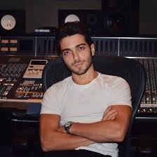 A pleasant interview with gianluca ginoble, made by the journalist: Gianluca Ginoble Lovers Startseite Facebook