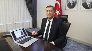Selçuk, 7 haziran'dan itibaren tüm eğitim çalışanlarına aşı uygulaması yapılacağını ifade etti. Aa Yilin Fotograflari Oylamasinda Milli Egitim Bakani Selcuk Un Tercihi Van Da Cig Felaketi