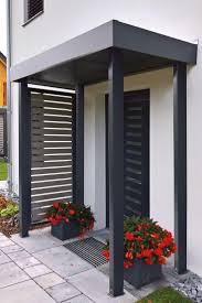 Chez Siebau Vous Recevrez Des Auvents Toits D Entree Sur Mesure Pour En 2020 Porche Entree Maison Idee Entree Maison Entree De Maison Exterieur