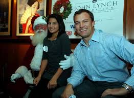 Mary lynch wife f 38 new york. Rsvp Former Bronco John Lynch Makes A Play For Kids The Denver Post
