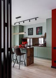 Un Appartement De 50m2 A La Decoration Coloree En Russie Planete Deco A Homes World Decorations Colorees Decoration Deco Maison