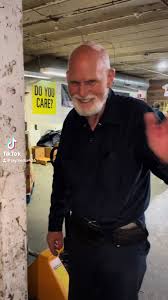 Everywhere you look, someone is here to help at Manna! #mannacafe  #nonprofitorganization #everywhereyoulook