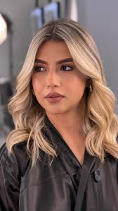 ✨ Hay cambios que solo se hacen con quien conoce tu historia., Después de  un tiempo llevando una morena iluminada, ella sintió que era momento de  volver a su origen, el rubio que se hizo por primera ...