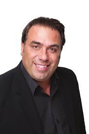 Albert Edery's Instagram, Twitter & Facebook