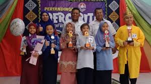 Sistem gugur ialah tatacara pelaksanaan pertandingan yang menetapkan bahwa peserta yang telah kalah pada babak pendahuluan atau babak sebelumnya tidak berhak mengikuti pertandingan. Sekolah Kluster Kecemerlangan Sk Rancha Rancha Muncul Johan Kategori Tahap 2 Dan Tahap 1 Pertandingan Bercerita Peringkat Negeri Wilayah Persekutuan Labuan 2019 Jpwpl Sana Sini Berita Rasmi Jabatan Pendidikan Wp Labuan