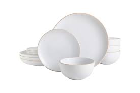 Make mealtime a feast for the eyes with a modern dish set suited to your unique tastes. 19 Best Dinnerware Sets In 2021 Bowls And Plates Reviewed Gq