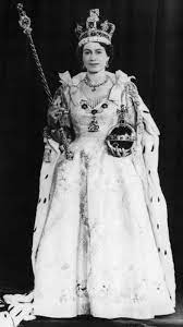 Queen Elizabeth Ascends The Throne At The Age Of 25 Queen S Coronation Queen Elizabeth Elizabeth Ii