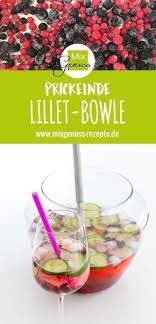 Zutaten 1 2 Salatgurke Bio 300 G Gefrorene Johannisbeeren 300 G Gefrorene Blaubeeren 1 Flasche Sekt 8 Bowle Rezepte Mit Alkohol Beeren Bowle Bowle Rezept