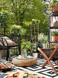 Outdoor Rug With Diamond Pattern In Black And White Lappljung Ruta From Ikea Balkon Dekor Balkonentwurf Terassenideen