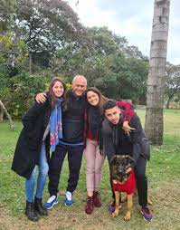 sosiedˈadʒi ispoɾtʃˈivə pawmˈejɾəs ()) is a brazilian professional football club based in the city of são paulo, in the district of perdizes. Qoykyhcrbhdaem