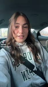 Elise Forrest's Instagram, Twitter & Facebook